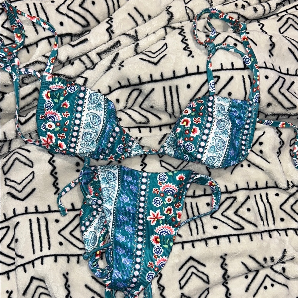 Teal and White Patterned Bikini Set!